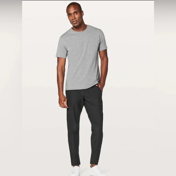 Lululemon All Town Commute Pant *30"
Black - Picture 1 of 7